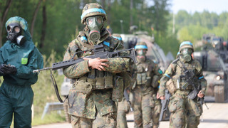 Velitel litevských ženistů navštívil chemiky