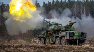 Proudila jen data. V Litvě si čeští dělostřelci vyzkoušeli němé spojení