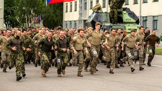 Jinečtí připravili pro spolubojovníky náročný závod, za odměnu všem uvařil michelinský kuchař