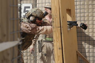 Střeleckou soutěž na Bagrámu spojili se sbírkou, která má pomoci rodinám tří padlých vojáků