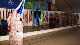 Vojáci v Kábulu oslavili Den vítězství a obdrželi medaile NATO Non Article 5