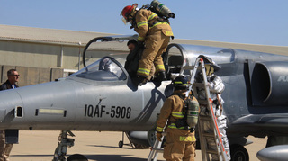 Čeští vojáci na základně Balád trénovali s iráckými kolegy záchranu pilota z letounu L-159 ALCA
