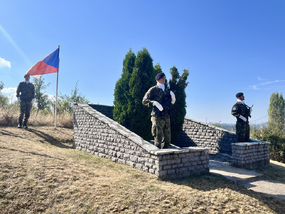 Čeští vojáci si v Kosovu připomněli 24 let od tragédie v Šajkovaci