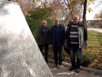 Deputies from the Czech Parliament visit soldiers in Kosovo