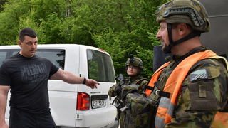 Příprava na misi není pro pontonisty jen o tom, jak dostat jednotky přes vodu