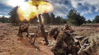 Podívejte se na snímky z ostrých střeleb z minometů v Lotyšsku