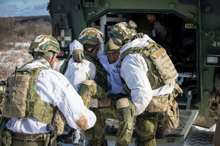 Medicína je jen jedna aneb zdravotníci pěti národů na Slovensku nacvičovali bojovou situaci