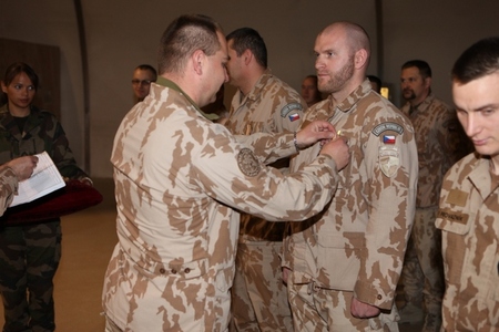 Medals handed over to soldiers