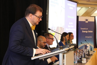 Fifth Consultation Forum meets in Prague to promote sustainable energy in defence