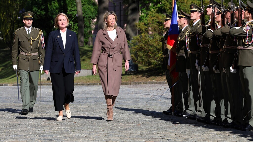 Minister Černochová met with Dutch Minister Ollongren to discuss ammunition initiative and sign MoU 