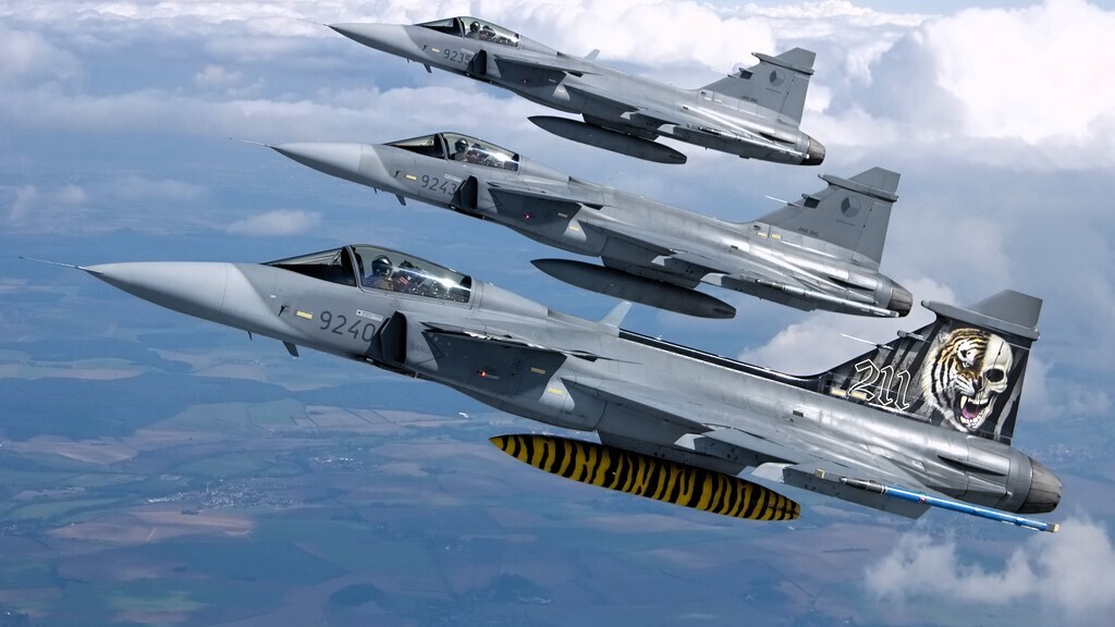 Dogfighting and Air-to-Air Refuelling: Gripen users exercise Lion Effort takes off at Čáslav AFB 