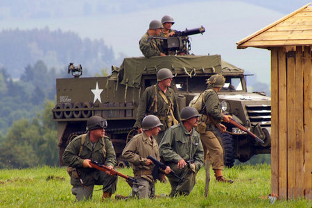 WW2 demonstration (1)