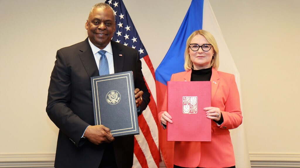 Defence Minister Jana Černochová signed the Defense Cooperation Agreement in the Pentagon