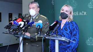 The Defence Minister and the Chief of General Staff in a joint press conference