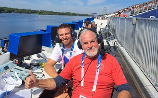 První olympiáda v roli experta. Synek si pařížské veslování užívá u monitoru se sluchátky na uších