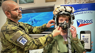 POKOS ve Středočeském kraji se stíhači z Čáslavi: Manévrovat při přetížení 9G dokážou jen ti nejlepší