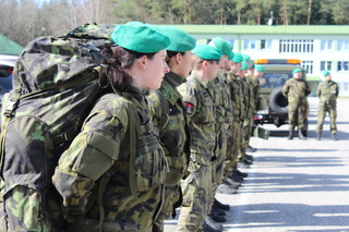 15. ženijní pluk pomáhá na přechodu Strážný, někteří vojáci měli na přípravu jen pár hodin