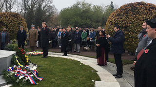 Britský Remembrance Day se tradičně konal na pražských Olšanských hřbitovech