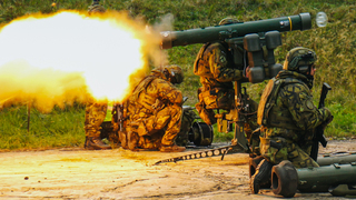 Nad Doupovem létaly rakety nadzvukovou rychlostí. Vojáci ze tří armád NATO ničili nepřátelské drony