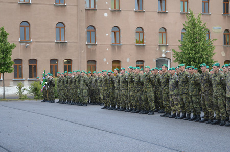Liberečtí chemici v tamních kasárnách slavnostně nastoupili ke Dni ozbrojených sil
