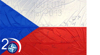 Státní vlajka ČR od 1. jednotky AČR, Mali – EUTM