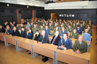 Kariérových kurzů na Univerzitě obrany se účastní stovka důstojníků