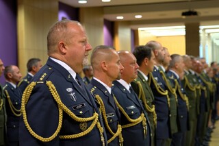 Generál Hlaváč ocenil sedm desítek vojáků, kteří působili na zahraničních pracovištích NATO a EU