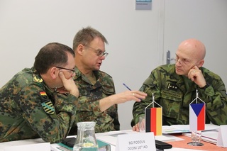 Velitel pozemních sil jednal se zástupci německé armády o spolupráci 4. brigády s německou obrněnou divizí