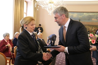 Ministr obrany Lubomír Metnar udělil devět nejvyšších resortních vyznamenání 