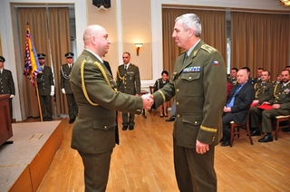 Bez kvalitního důstojnického sboru se neobejdeme, řekl absolventům kurzu generálmajor Střecha