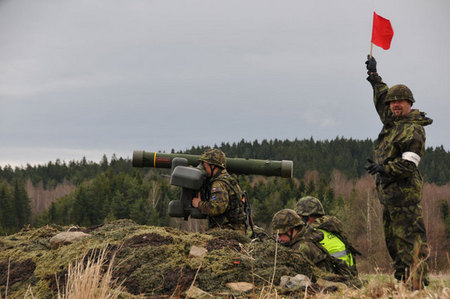 The fire controller signals: the operator is ready to release the trigger