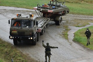 Ženisté se připravují do mise, poprvé v Pobaltí