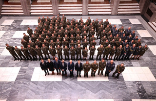 Vojáci slavnostně nastoupili na Vítkově po návratu ze zahraničních operací