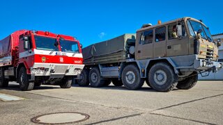 Armáda nasadila vojáky a těžkou ženijní techniku na pomoc jižní Moravě