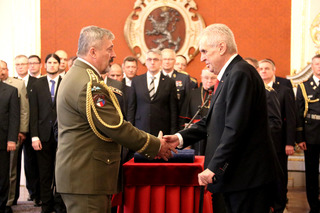 Prezident na Pražském hradě jmenoval nové generály Armády České republiky