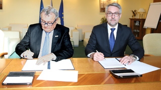 Ministr obrany a prezident Hospodářské komory podepsali memorandum o spolupráci