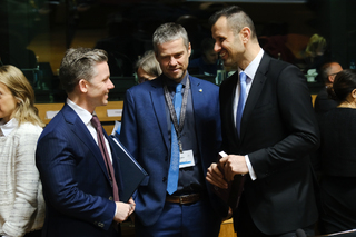 V Lucemburku se k vojenské pomoci Ukrajině sešli ministři zahraničí a obrany, k české muniční iniciativě se připojují další země