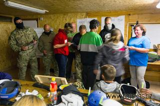 Potápěči ze speciálních sil připravili pro děti dobrodružné odpoledne i noční hru