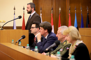 Češi se při Pražském povstání postavili proti zlu. Barbarské válečné činy ale nezmizely, zaznělo na setkání s pamětníky