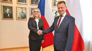 Ministryně obrany ocenila Varšavu za pomoc Ukrajině. V otázce modernizace je Polsko pro ČR inspirací