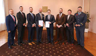  AERO Vodochody a LOM Praha podepsaly kontrakt na dodávku nových letounů L-39NG