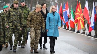 Ministryně obrany navštívila české vojáky v misích a jednala se svými protějšky v Litvě a Lotyšsku