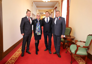 Ministryně obrany Jana Černochová se setkala se zástupci ukrajinského Zmijeva