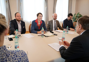 Vrchní ředitelka sekce průmyslové spolupráce jednala se zástupci Generálního ředitelství DEFIS