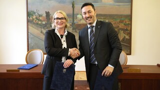 Ministryně obrany Jana Černochová jednala s ministrem obrany Argentiny Luisem Alfonsem Petrim