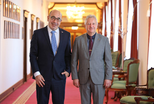 Ministr obrany jednal s velvyslanci