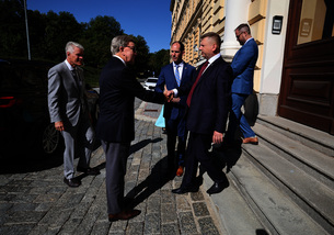 Náměstek ministra obrany Radovan Vích přijal na Ministerstvu obrany delegaci amerických kongresmanů