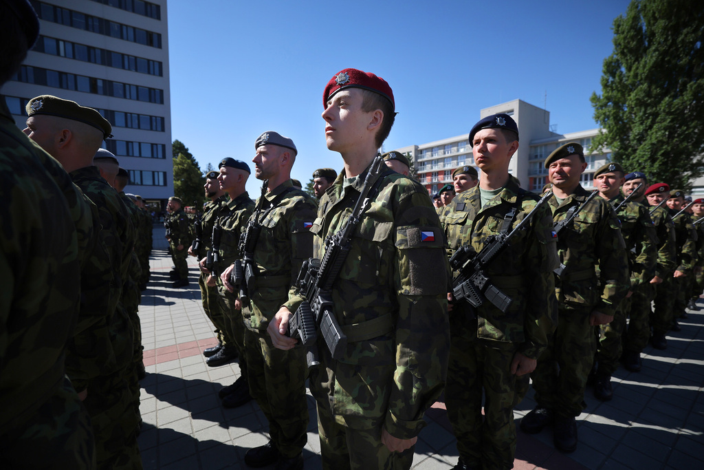 Slavnostní vojenská přísaha završila první etapu služby. Přes dvě stovky nových vojáků vstoupily do Armády ČR
