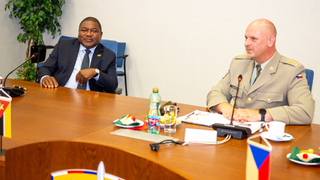 Mosambik má zájem o vzdělávání vojáků na Univerzitě obrany, chce spolupracovat i ve vědě a výzkumu