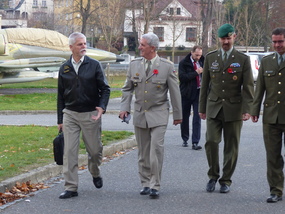 Generál Pavel navštívil vojenskou školu v Moravské Třebové a besedoval se studenty